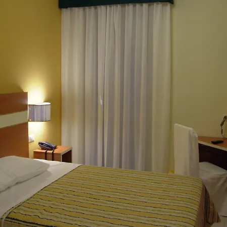 Hotel GF Cesano Boscone Exterior foto
