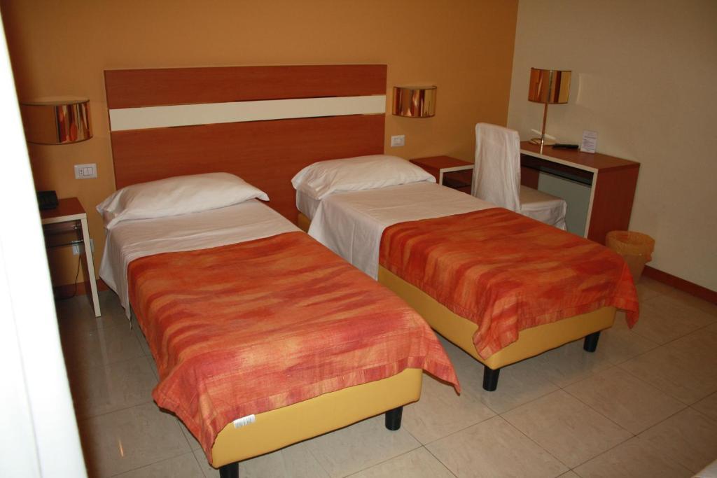 Gf Hotel
