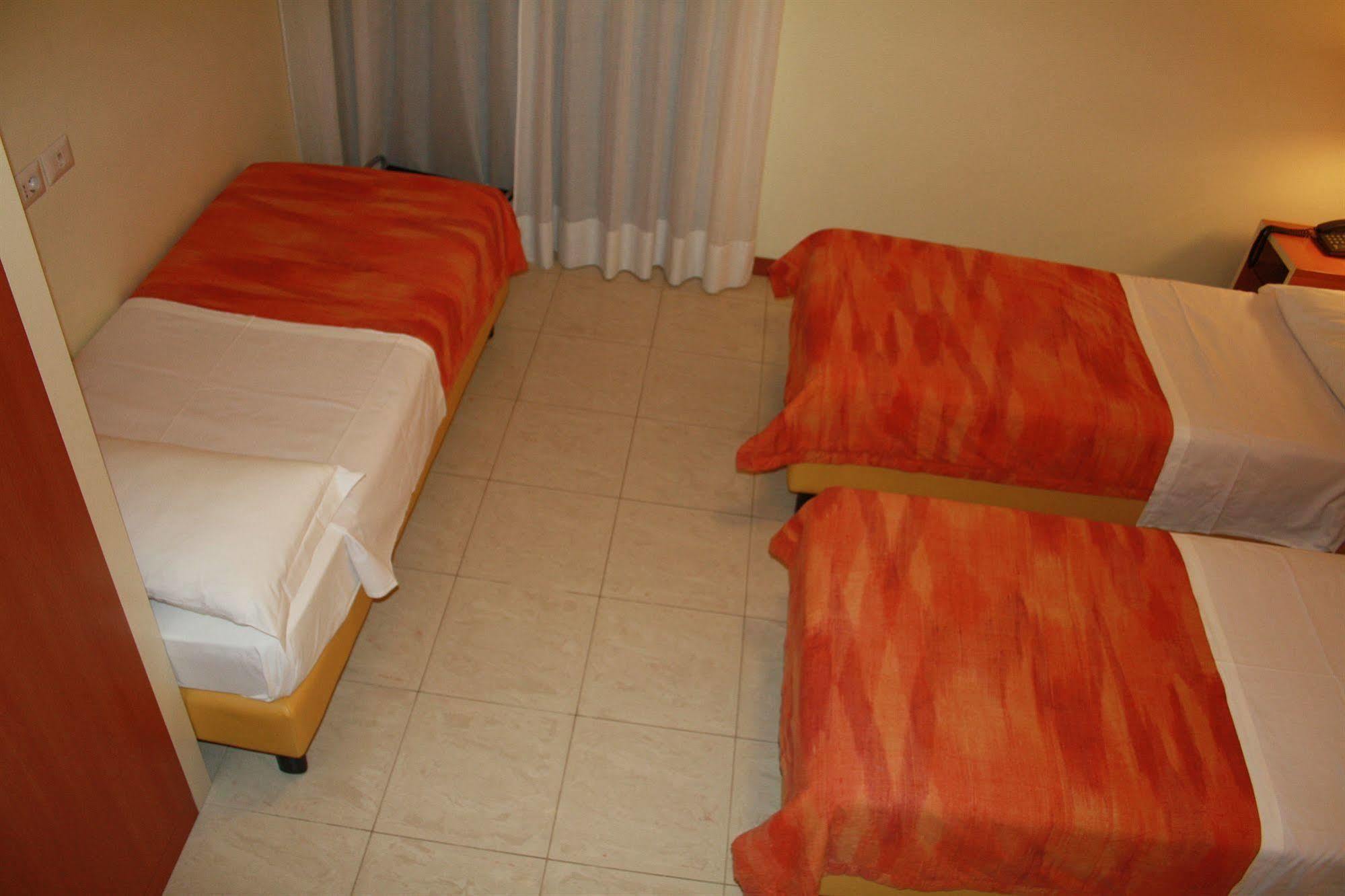 Gf Hotel 2*